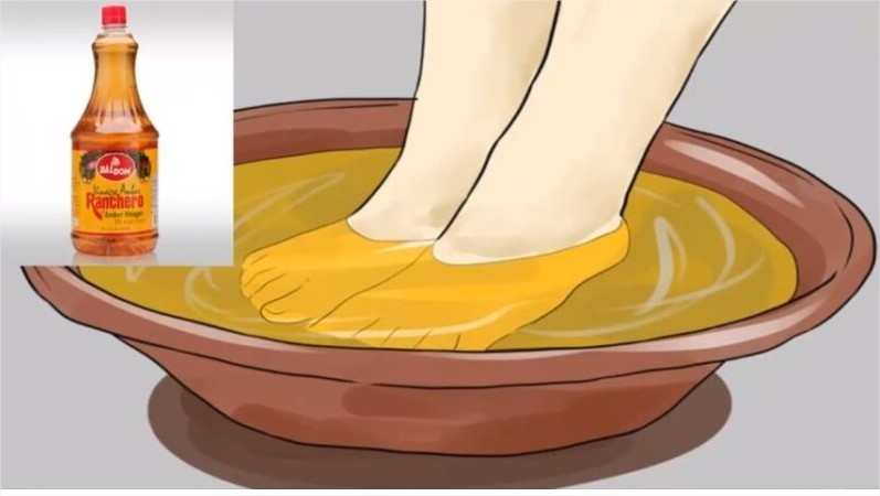 SABIAS QUE SI SUMERGES TUS PIES EN VINAGRE