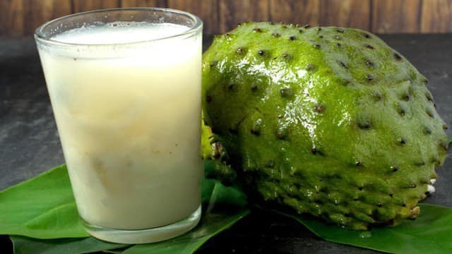 ESTA ES MANERA CORRECTA DE PREPARAR EL TÉ DE HOJAS DE GUANÁBANA PARA ACABAR CON LAS CÉLULAS DE CÁNCER, LA DIABETES, CALMAR LOS NERVIOS Y MEJORAR EL SUEÑO